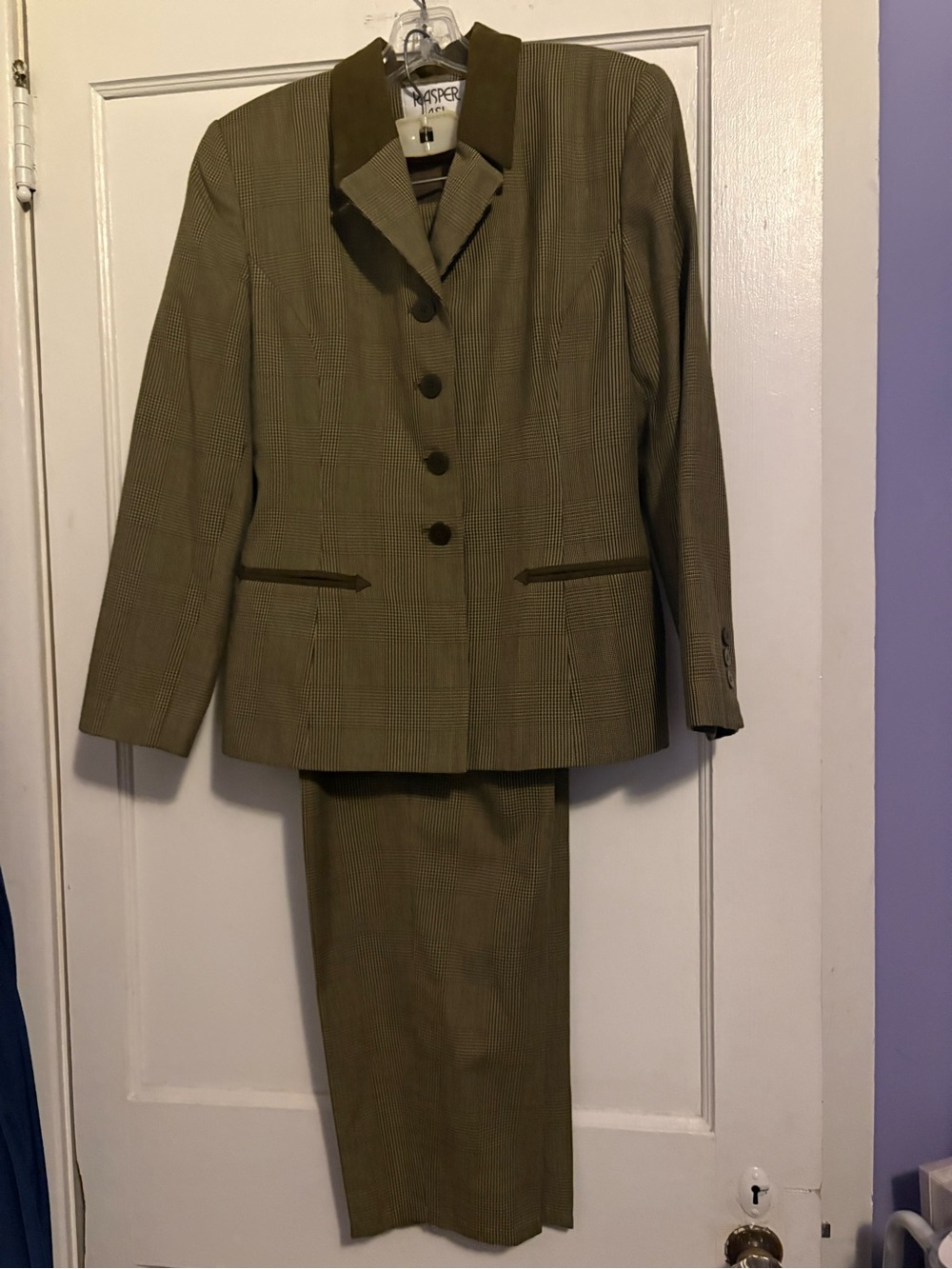 Classic Women’s Olive Green Pant Suit wit Suede Accents on Colar and Pockets